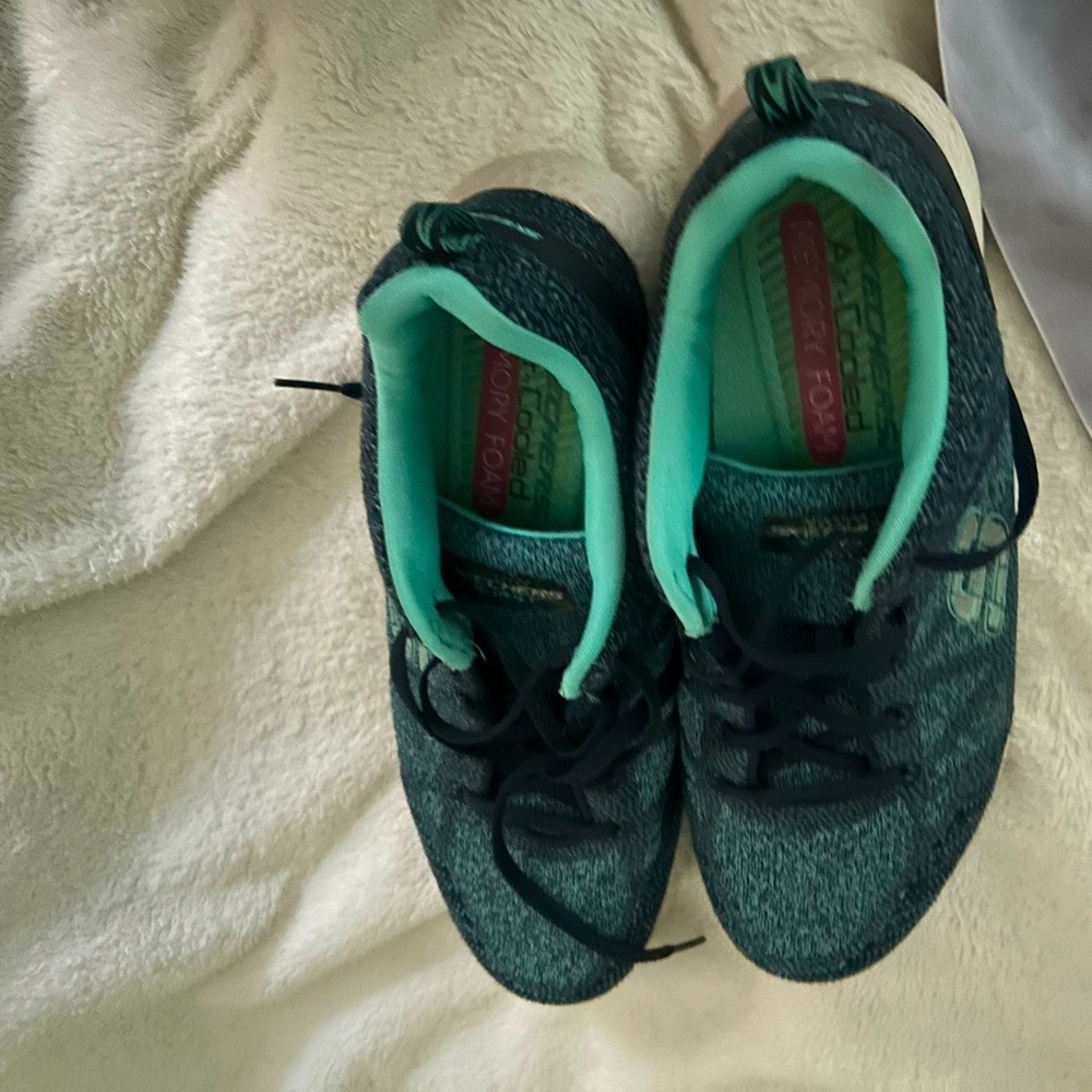 Sketcher sneakers, Navy blue and green